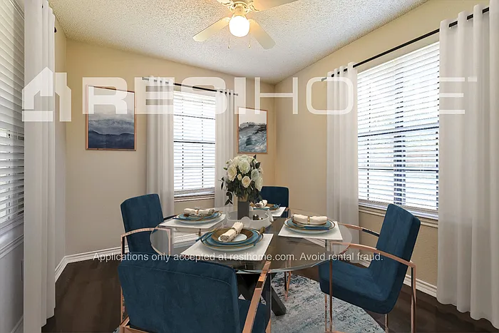 209 Madre Cir — Photo 4