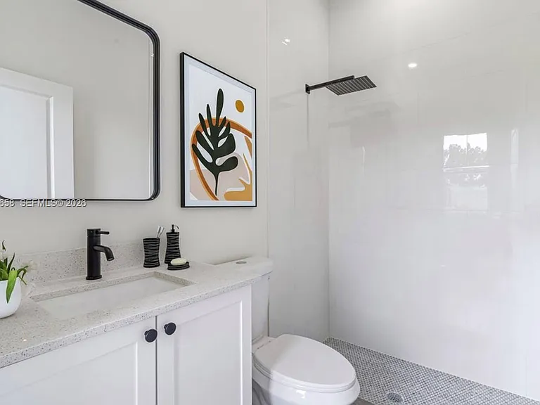 710 Peacock Ave — Photo 35