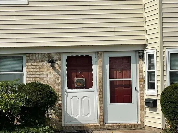 15 Harrison Avenue #45E, Amityville, NY 11701