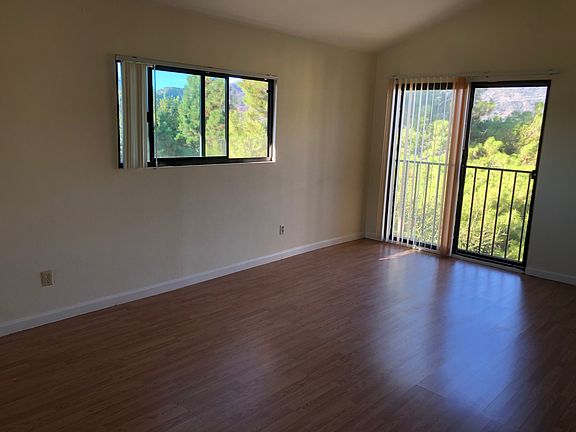 4th image of 2284 Waltonia Dr APT 8
