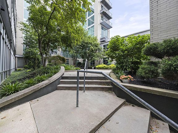5th image of 60 E Spring St APT 223