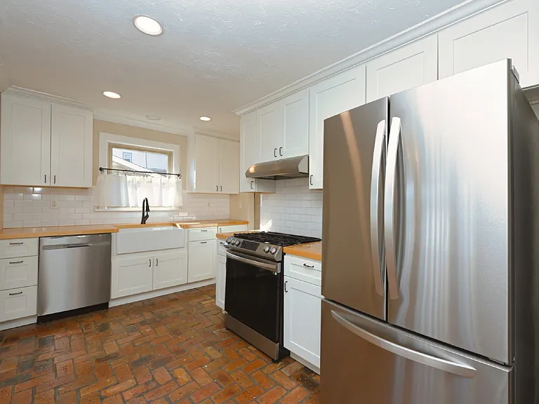 623 Ries Ave — Photo 9
