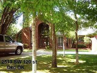 1st image of 2513 SW 120th Ter