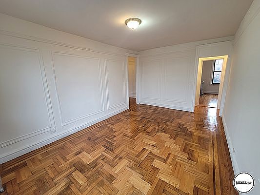 5th image of 2085 Morris Ave #12E