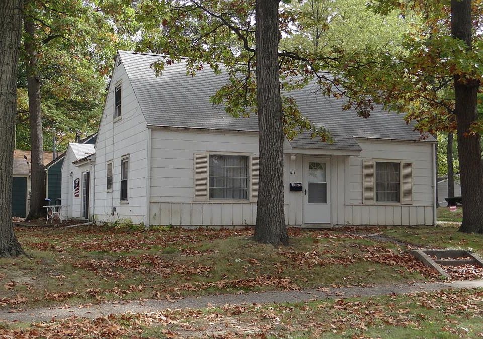 2nd image of 2279 Bailey Rd