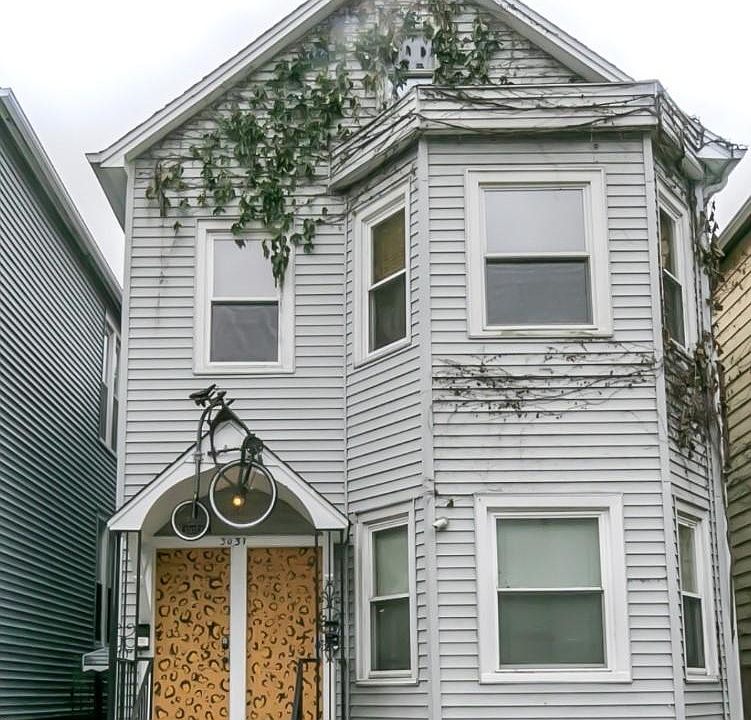 1st image of 3031 W Lyndale St #G