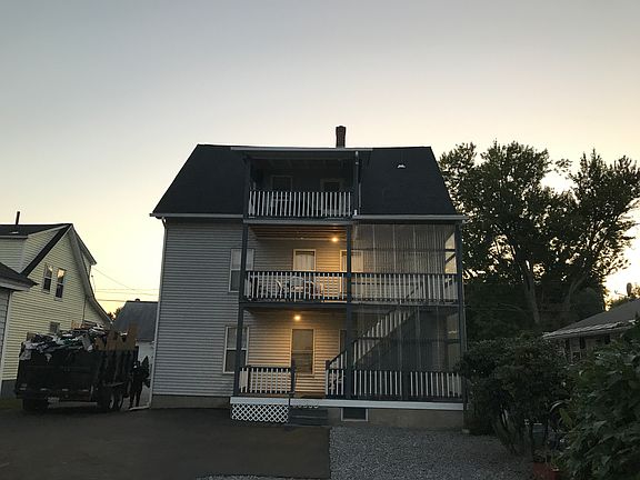 3rd image of 391 Bartlett St