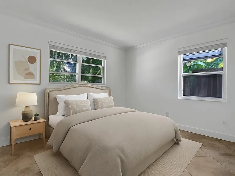 2802 NE 15th Ave — Photo 16