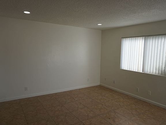 5th image of 530 Oregon St APT 2