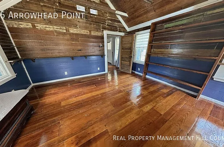 555 Arrowhead Point — Photo 8