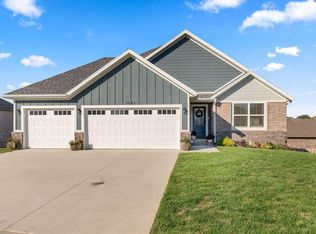 1961 N Cannonade Ct, Springfield, MO 65802