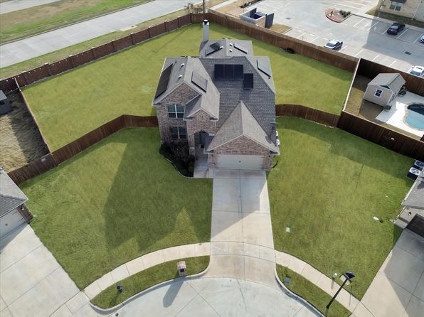 113 Live Oak Dr, Crowley, TX 76036