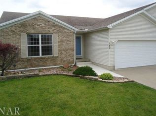 180 E Lincoln St, El Paso, IL 61738