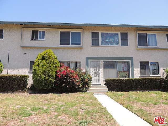 1st image of 2468 Barry Ave