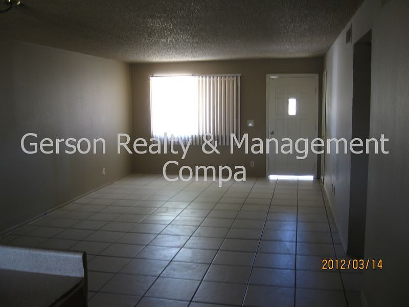 2nd image of 2202 E Broadway Rd