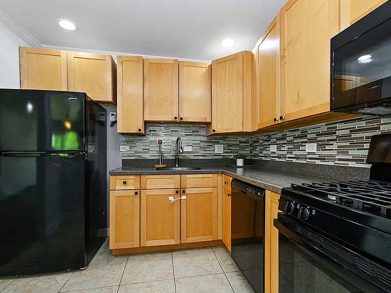 16W540 Lake Dr #9A-201 — Photo 9