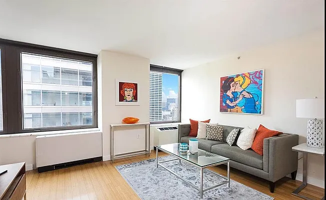 Rented by AVENUE 8 INC | media 8