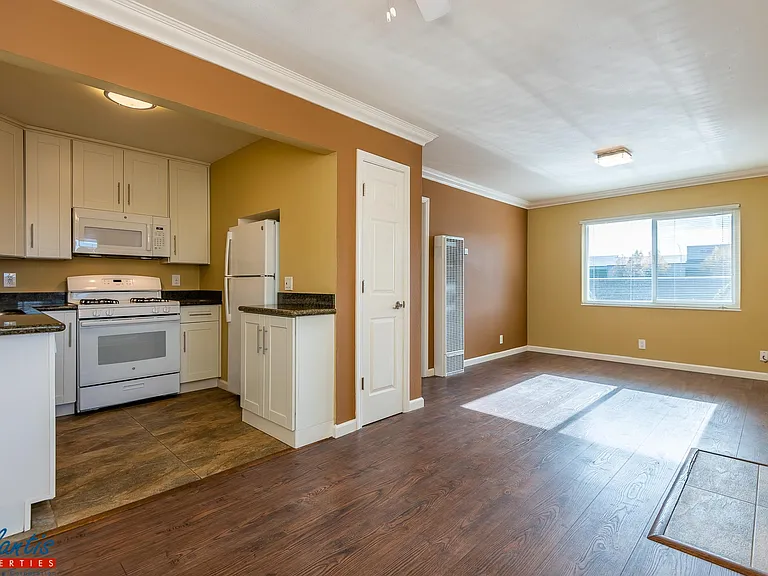 365 W Weddell Dr #E — Photo 1