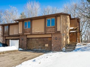 2048 Kings Rd, Eagan, MN 55122