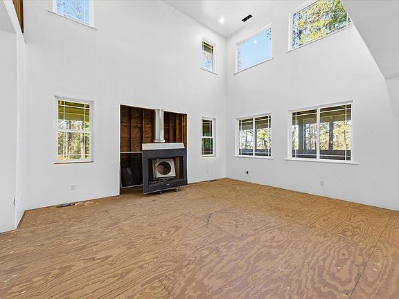 5th image of 16519 Bristow Ct