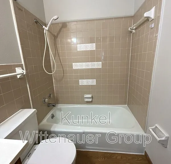 1705D Jamestown Rd — Photo 14