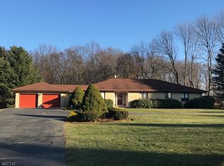 486 Naughright Rd, Long Valley, NJ 07853