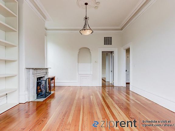 3rd image of 457 Oak St APT 11