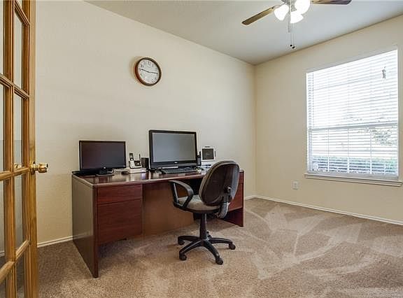 4th image of 1721 Cliffrose Ln