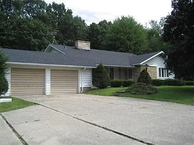 302 Indian Hills Dr photo 1