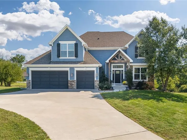 17205 Thomas Lane Rd, Smithville, MO 64089