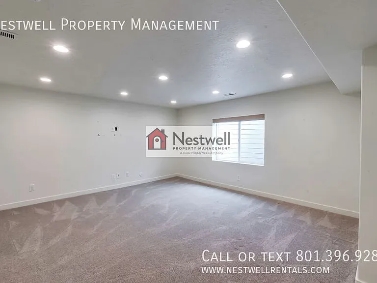4954 W Evergreen Ln — Photo 18
