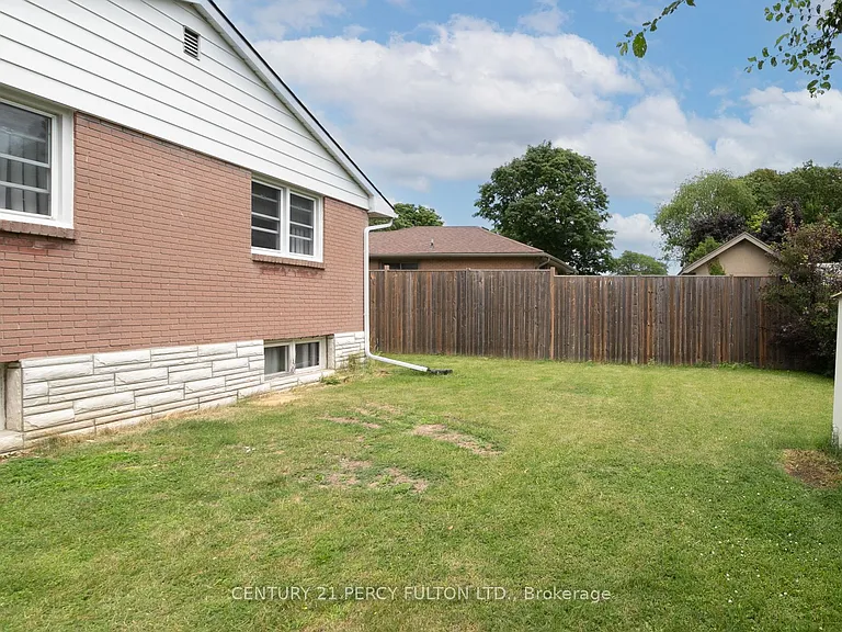 12 Northwood Cres — Photo 24