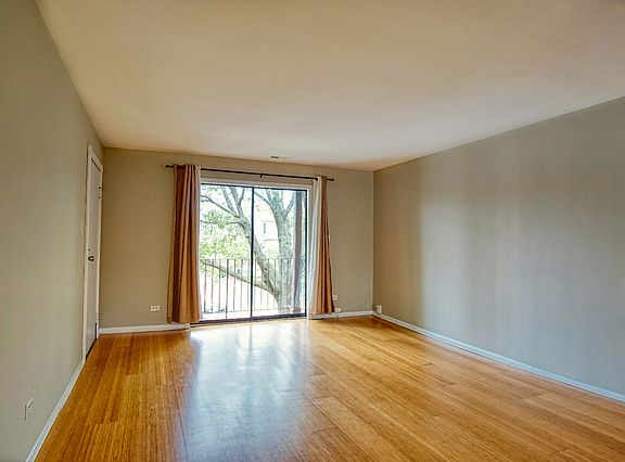 3rd image of 1508 S Fairfield Ave APT 16B