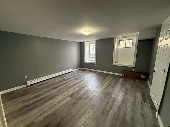 4th image of 25-09 23rd St #1