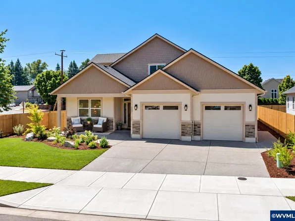 2125 NE Spitz Rd, Canby, OR 97013