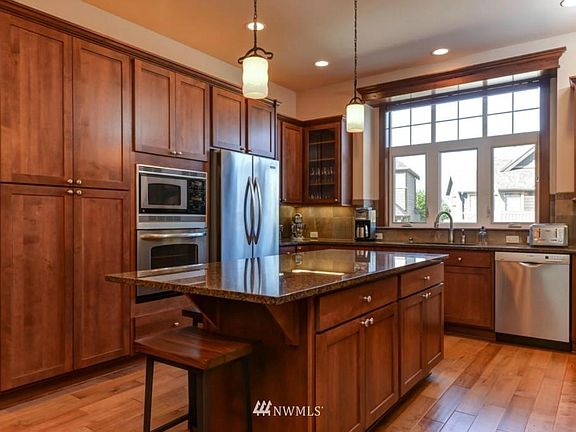 5th image of 2459 NW Stoney Creek Dr