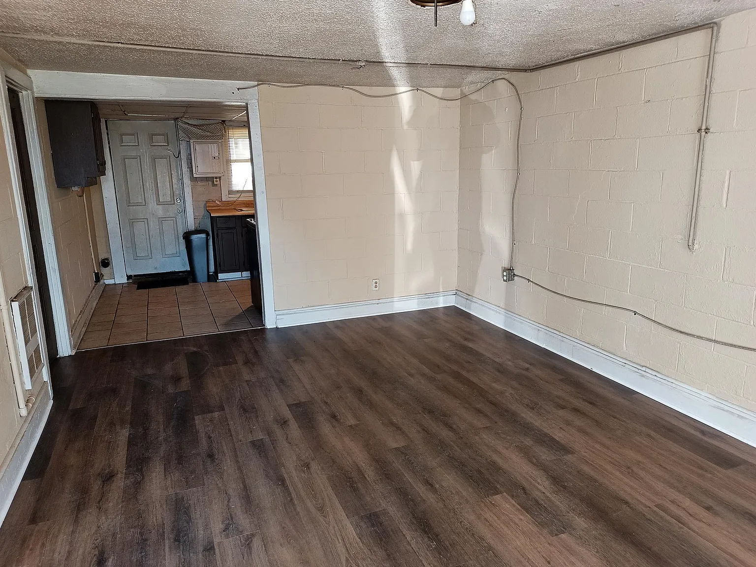 2 bed, 700 sqft, $775 — Photo 2