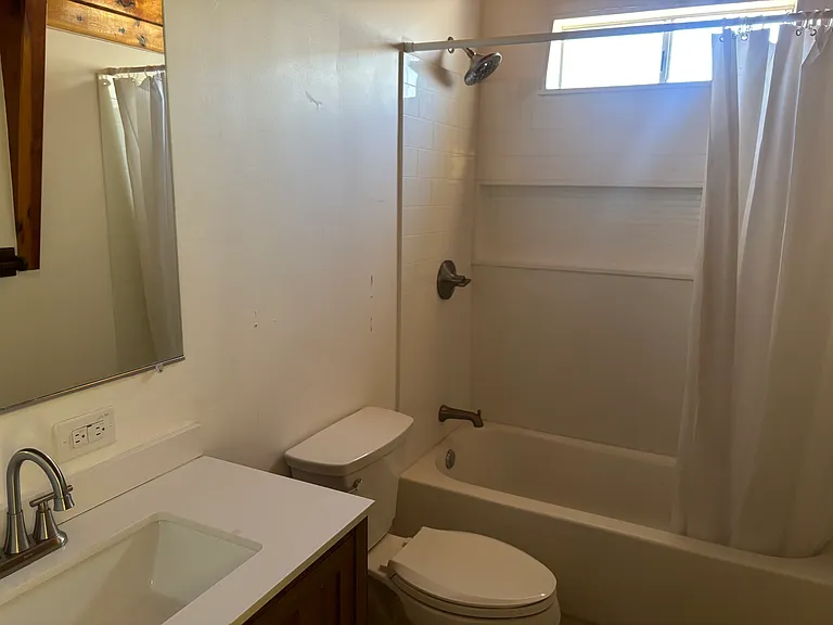 835 Hart Ln — Photo 5
