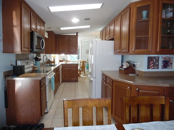 5th image of 115 Coral Ln #26