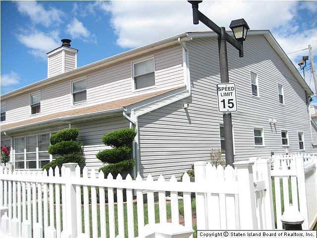 2nd image of 36 Anita St #A