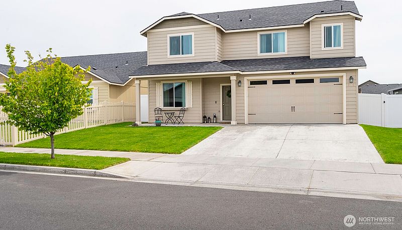 2nd image of 1361 E Nen Drive