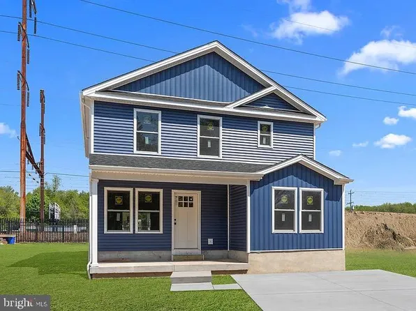 2818 Avenue E, Levittown, PA 19056