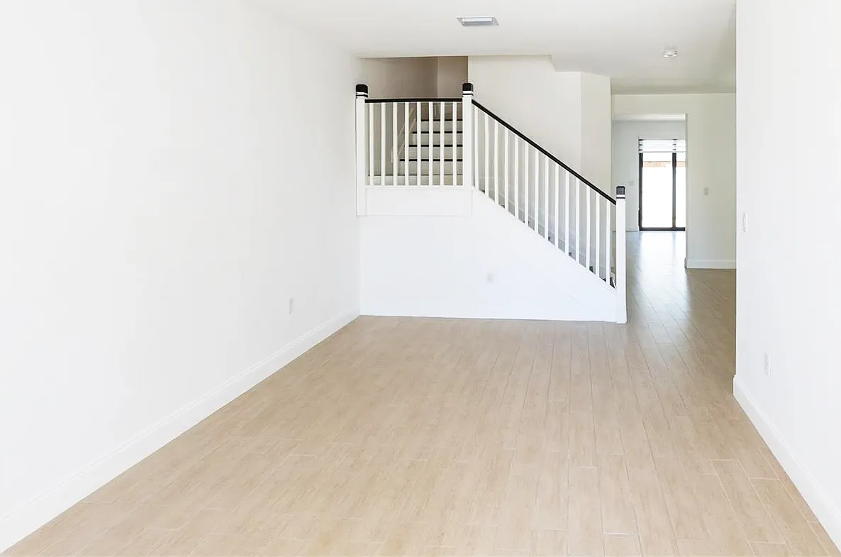 4 bed, 2.5 bath, 1644 sqft, $3,750 — Photo 3