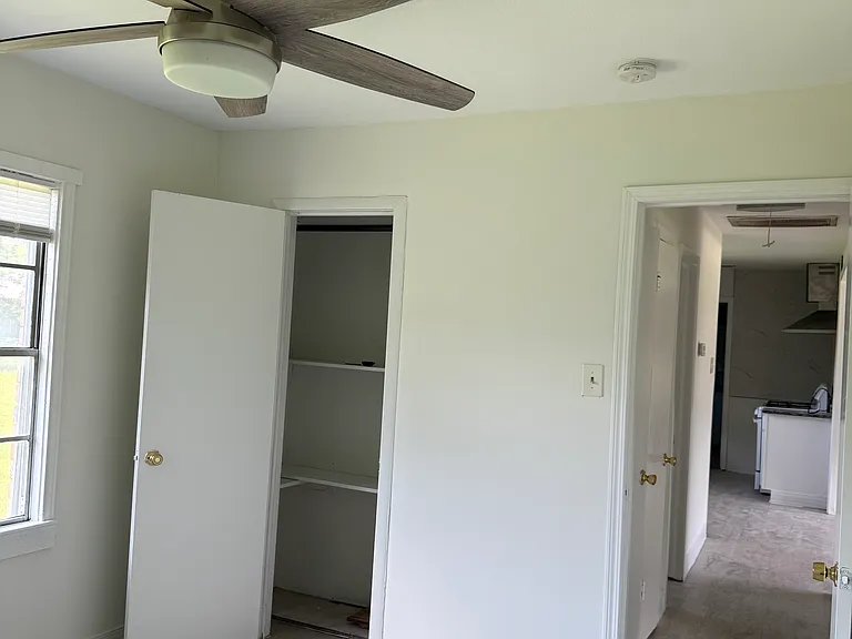 341 Kaye St — Photo 11