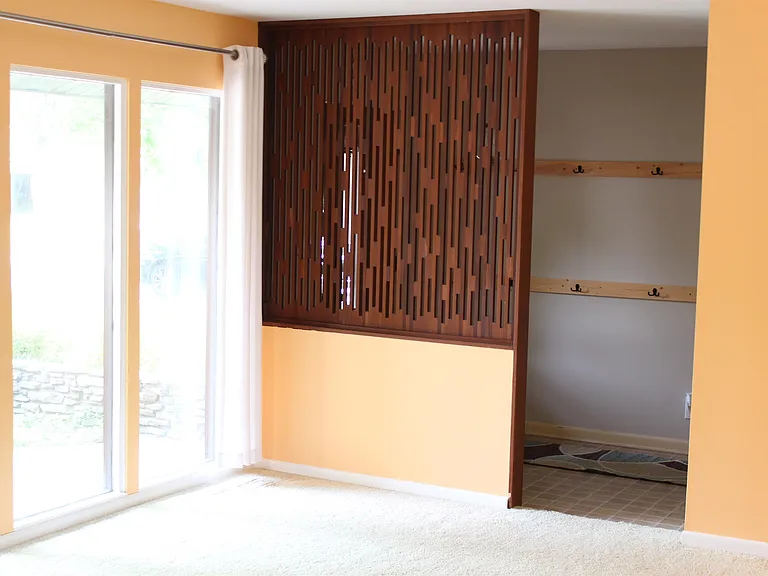 2817 Canterbury Dr — Photo 3