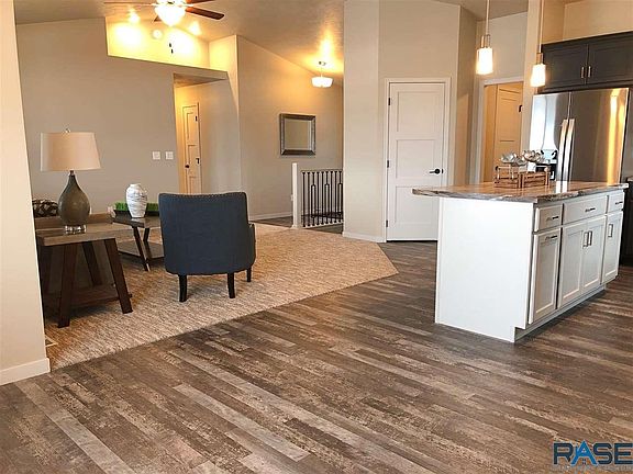 4th image of 508 Marie Dr