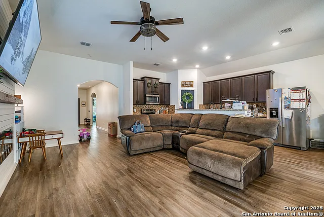 6122 Underwood Way — Photo 4