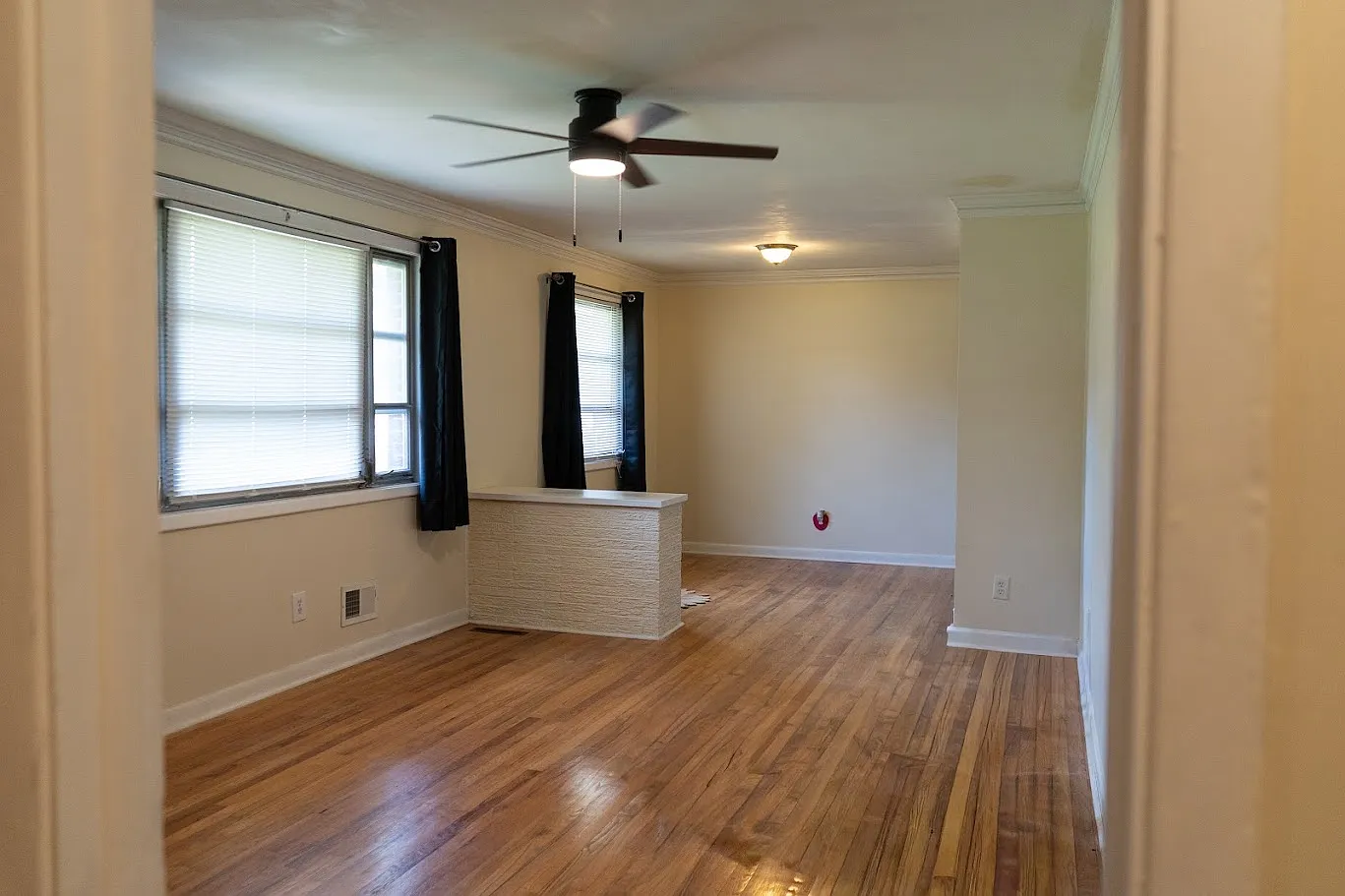 2 bed, 1.5 bath, 1216 sqft, $1,800 — Photo 3