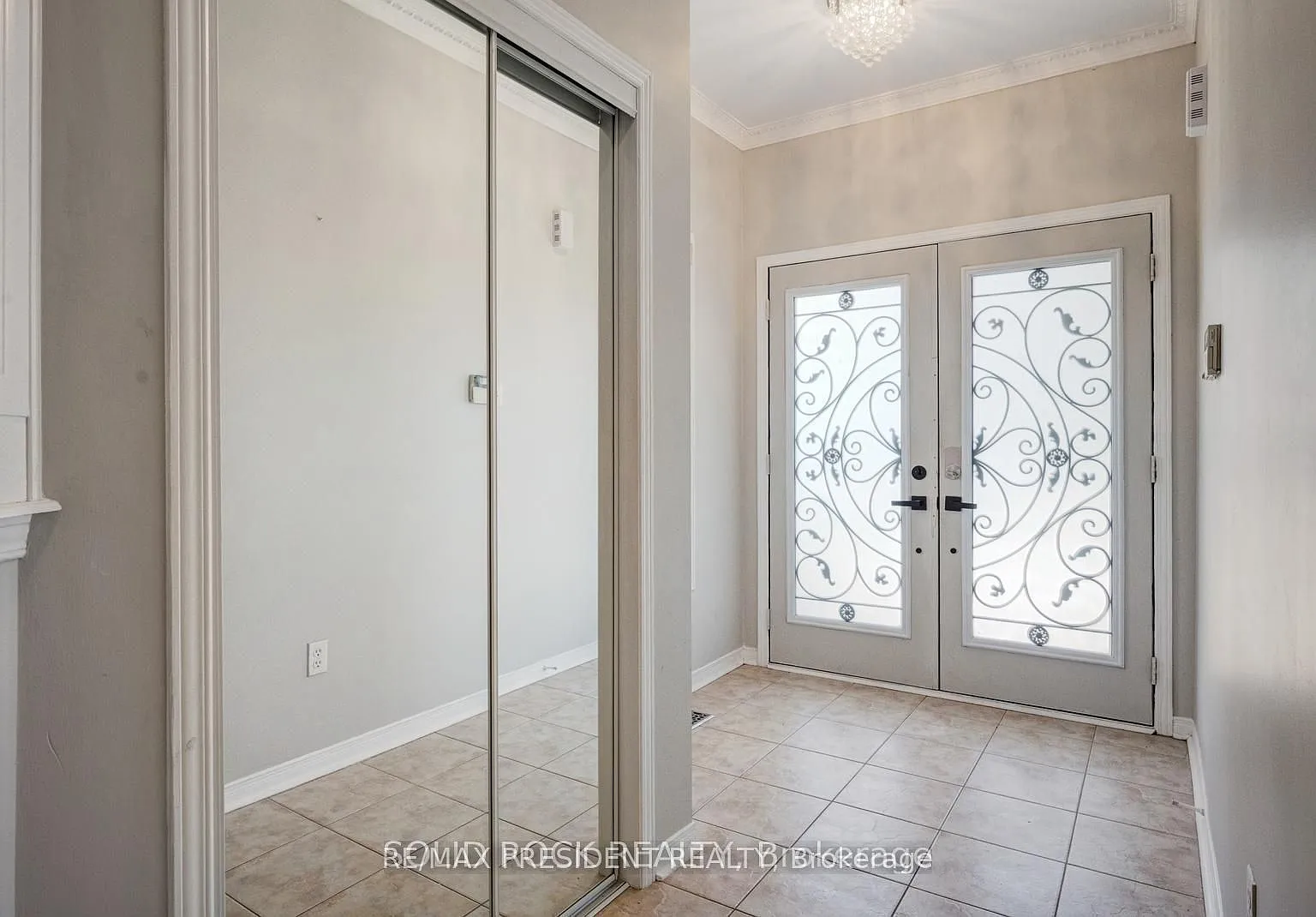5 bed, $4,100 — Photo 4