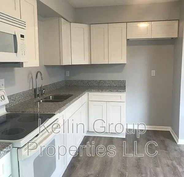 1027 N Brunnell Pkwy #1029 — Photo 3